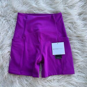 Beyond Yoga Powerbeyond Strive Biker Short Violet Berry Size Small